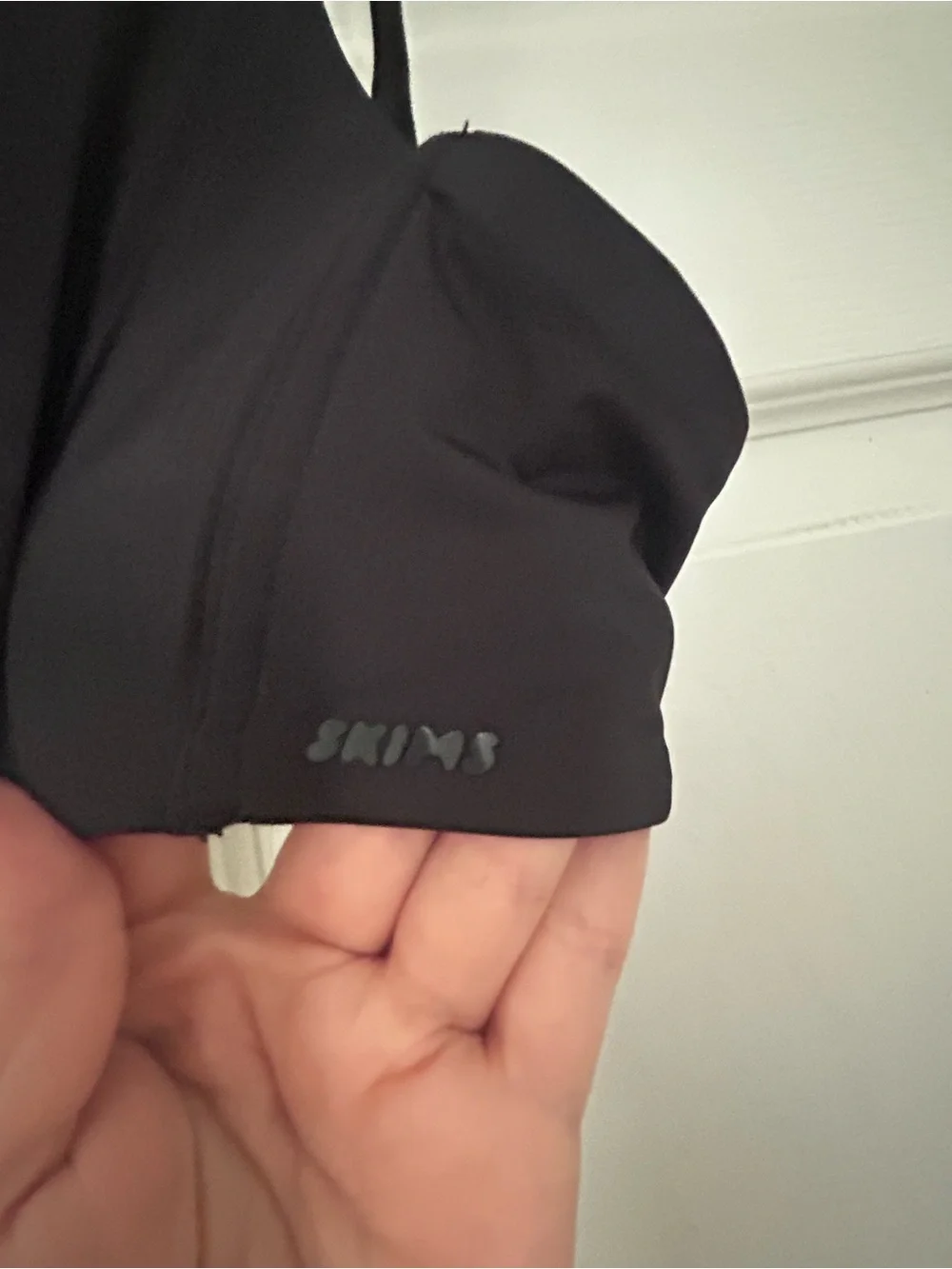 SKIMS Seamless Wireless Bra in Black 42C - Picture 3 of 4